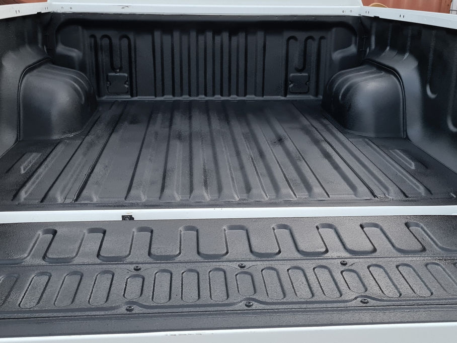 Spray your own tub liner