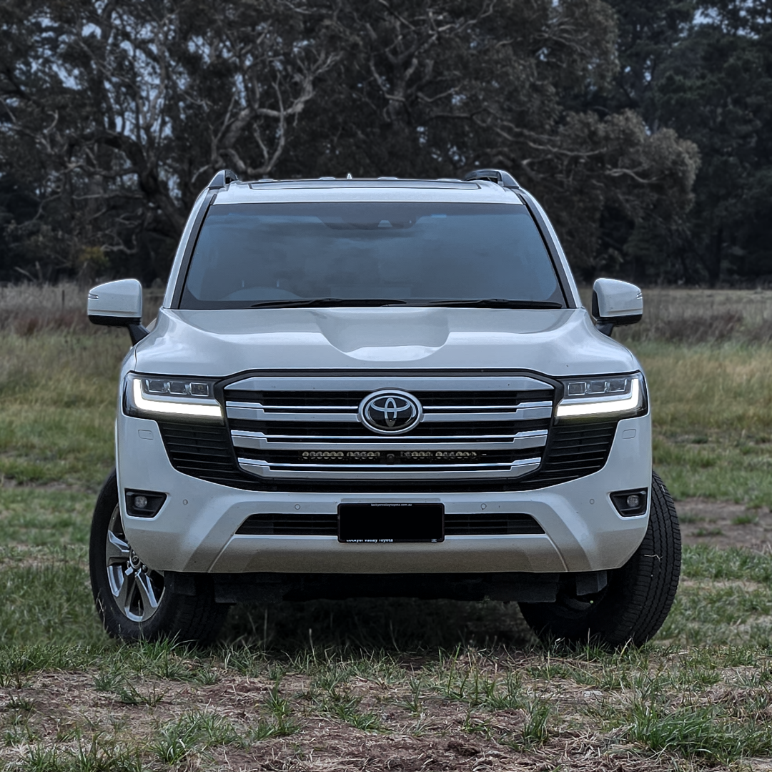 Toyota Land Cruiser 300 Series Behind-Grille Light Bar