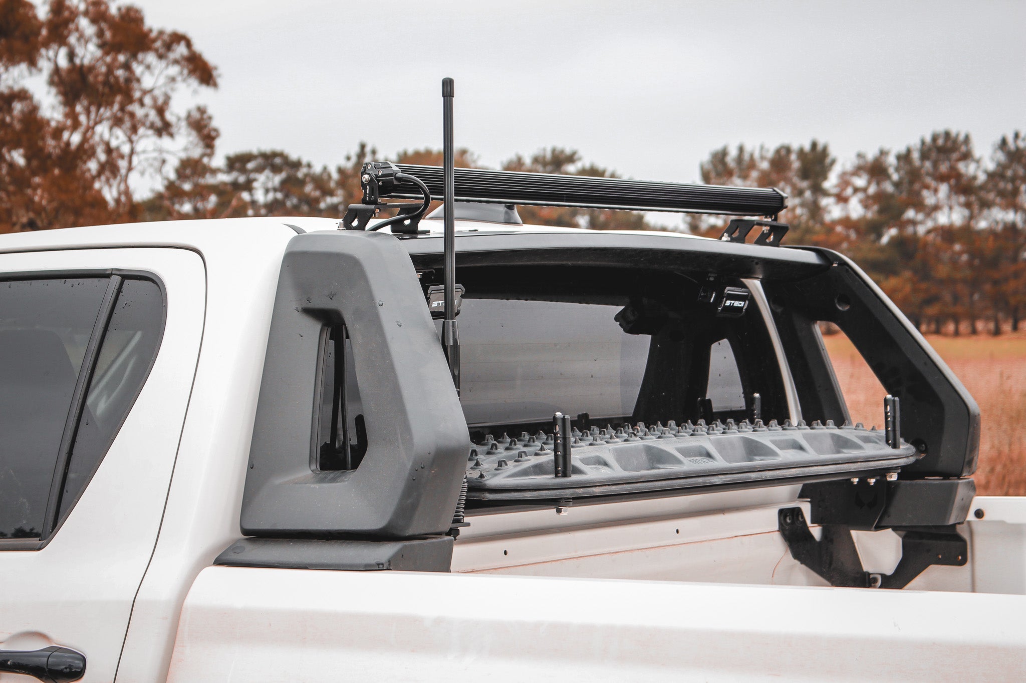 Cross Bar - N90 Hilux SR5