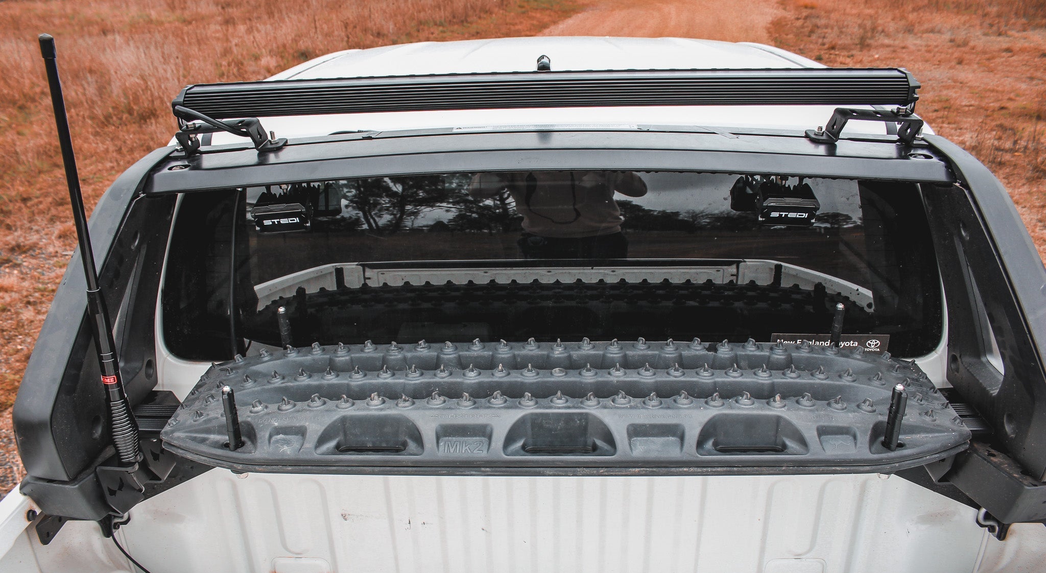 Cross Bar - N90 Hilux SR5