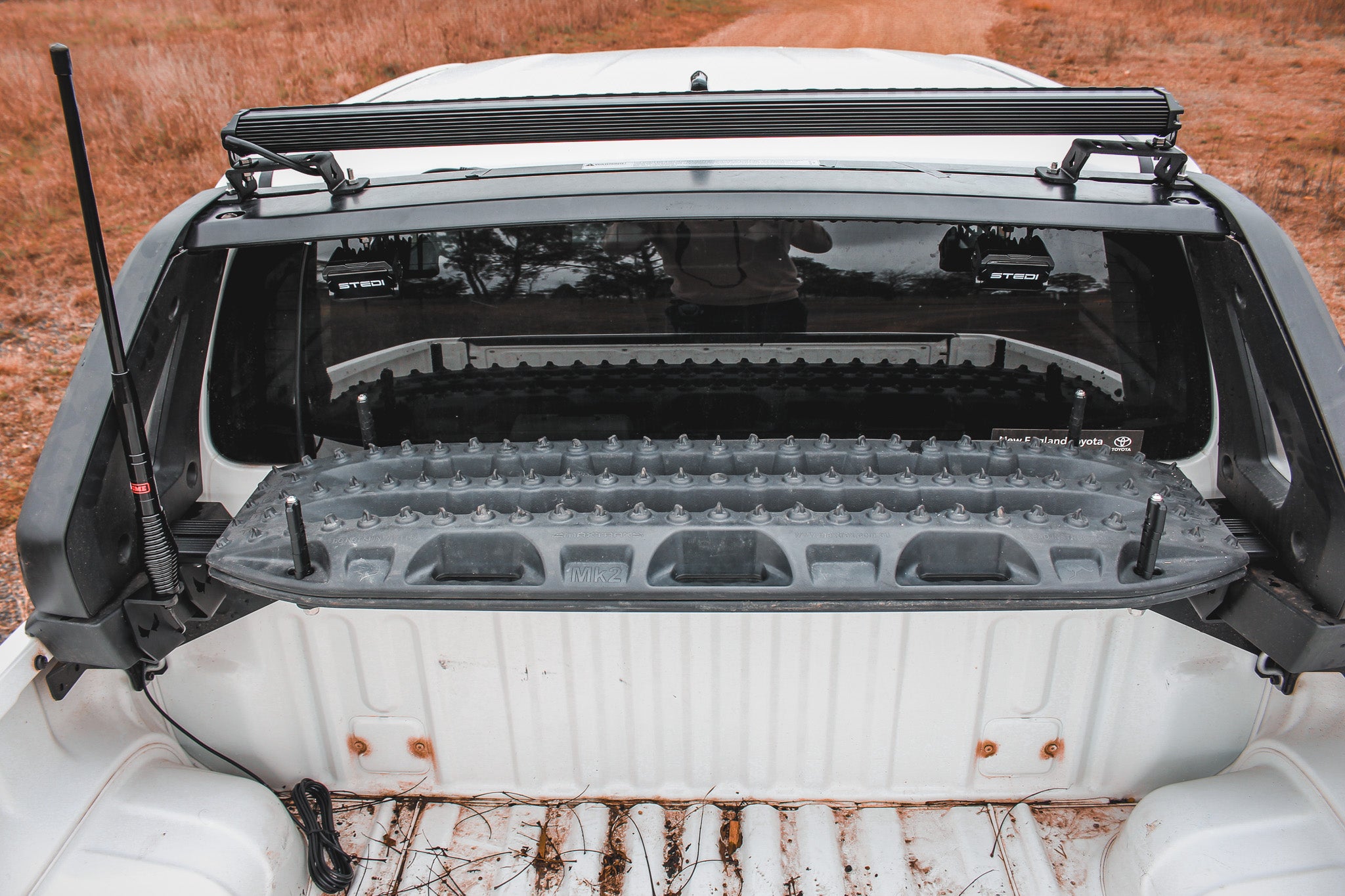 Cross Bar - N90 Hilux SR5