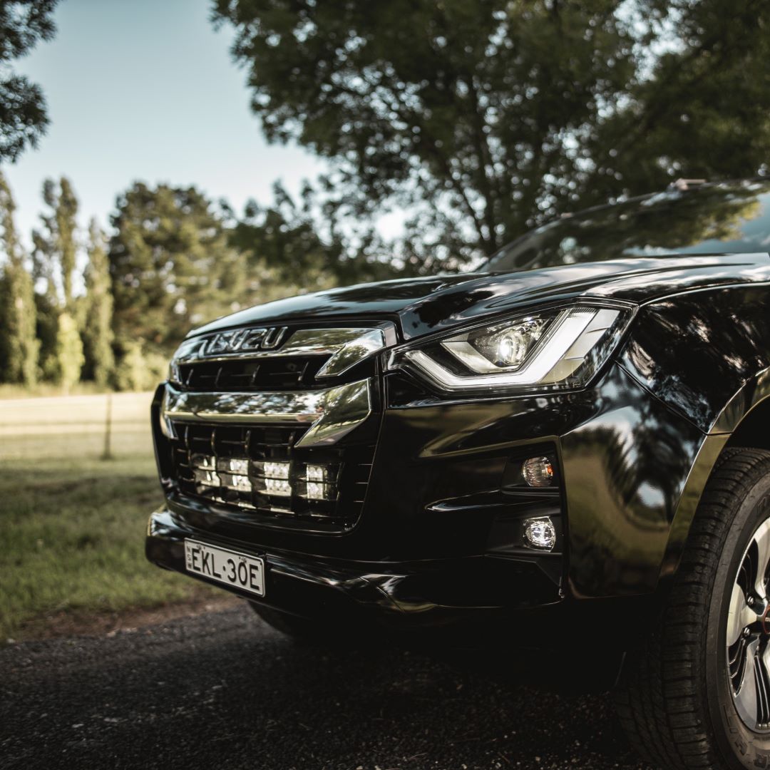 Isuzu DMax BehindGrille Light Bar TrailBait Offroad