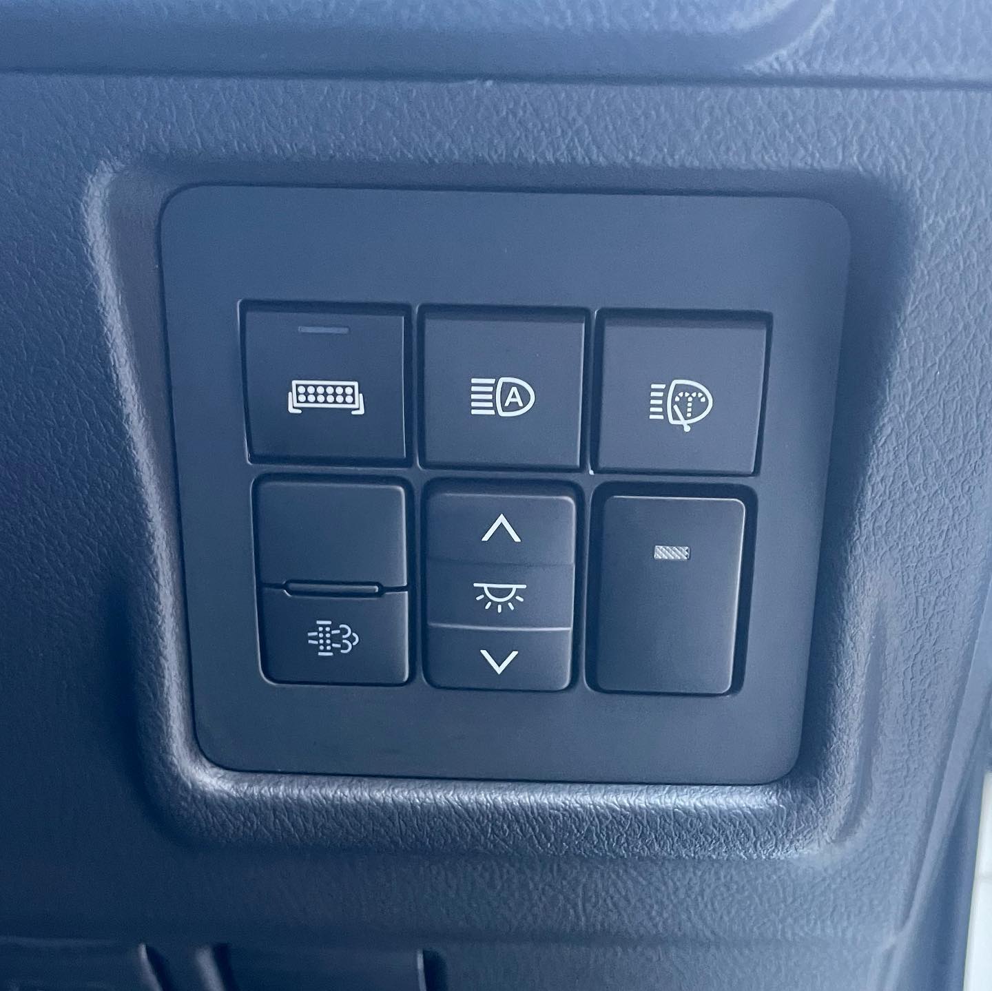 SWITCH | TOYOTA SQUARE