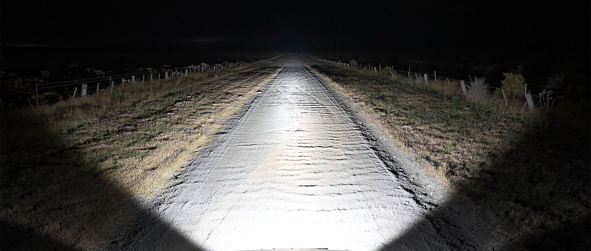 st3301_pro_24.5_inch_16_led_light_bar.jpg_ixlib=imgixjs-3.4_edited.jpg