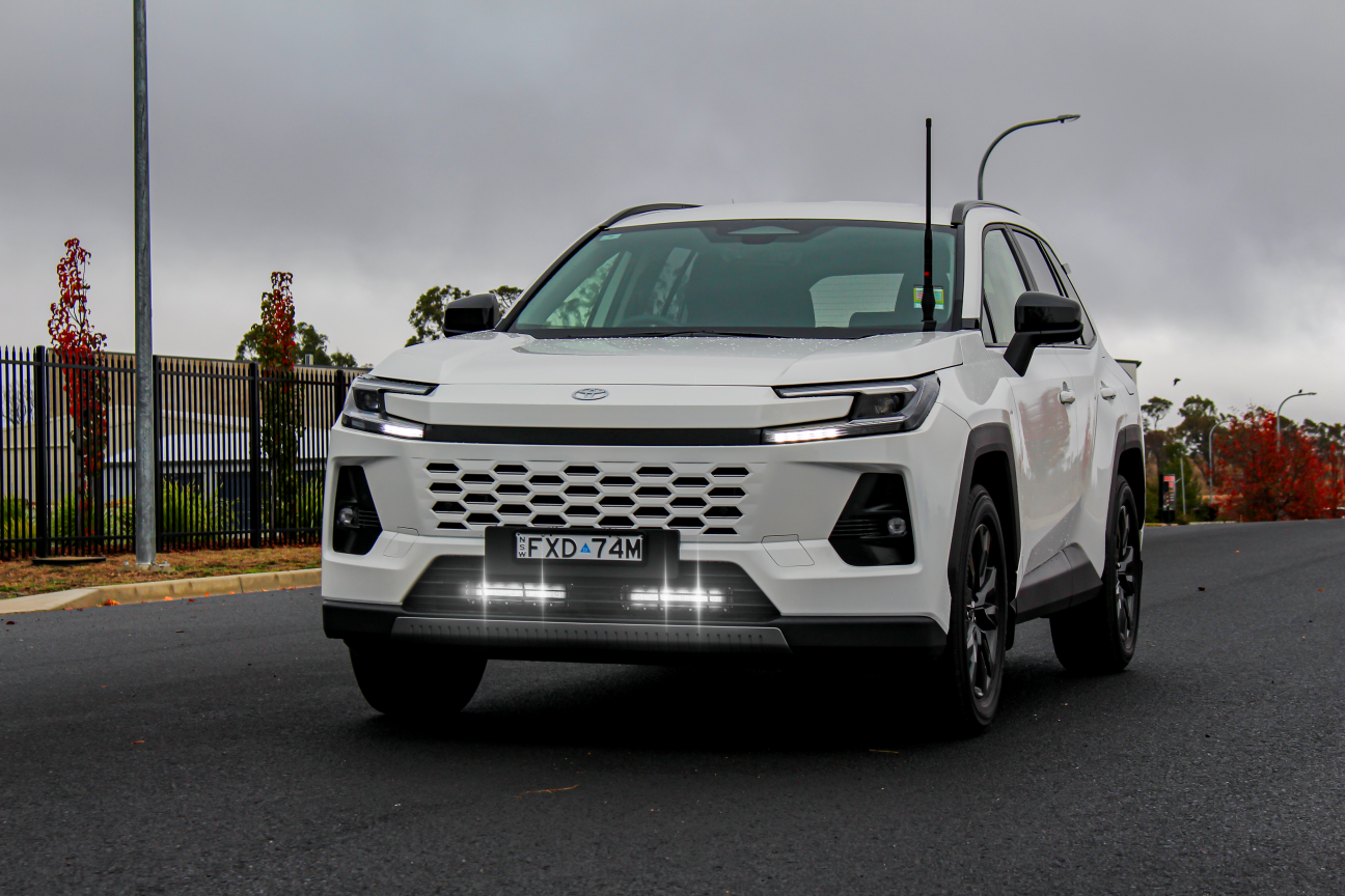 Bonnet Aerial Mount - RAV4 2026