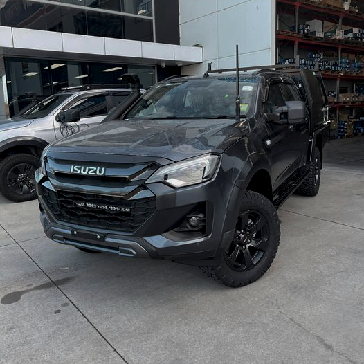 Isuzu D-Max Behind-Grille Light Bar