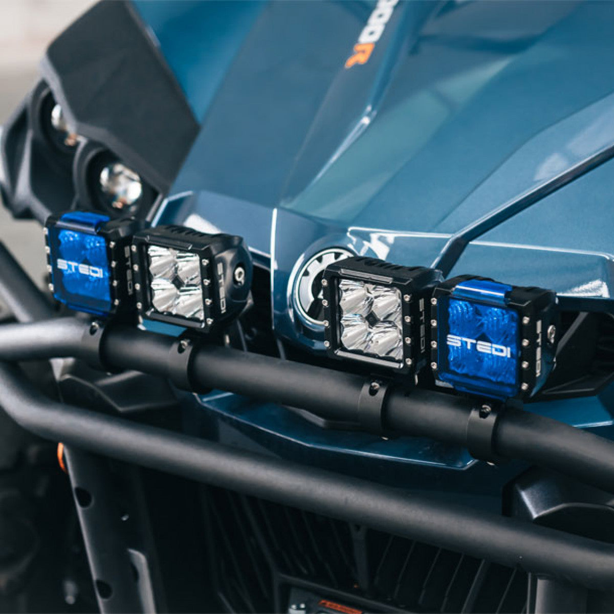 c-4-black-edition-led-light-cube-flood-l